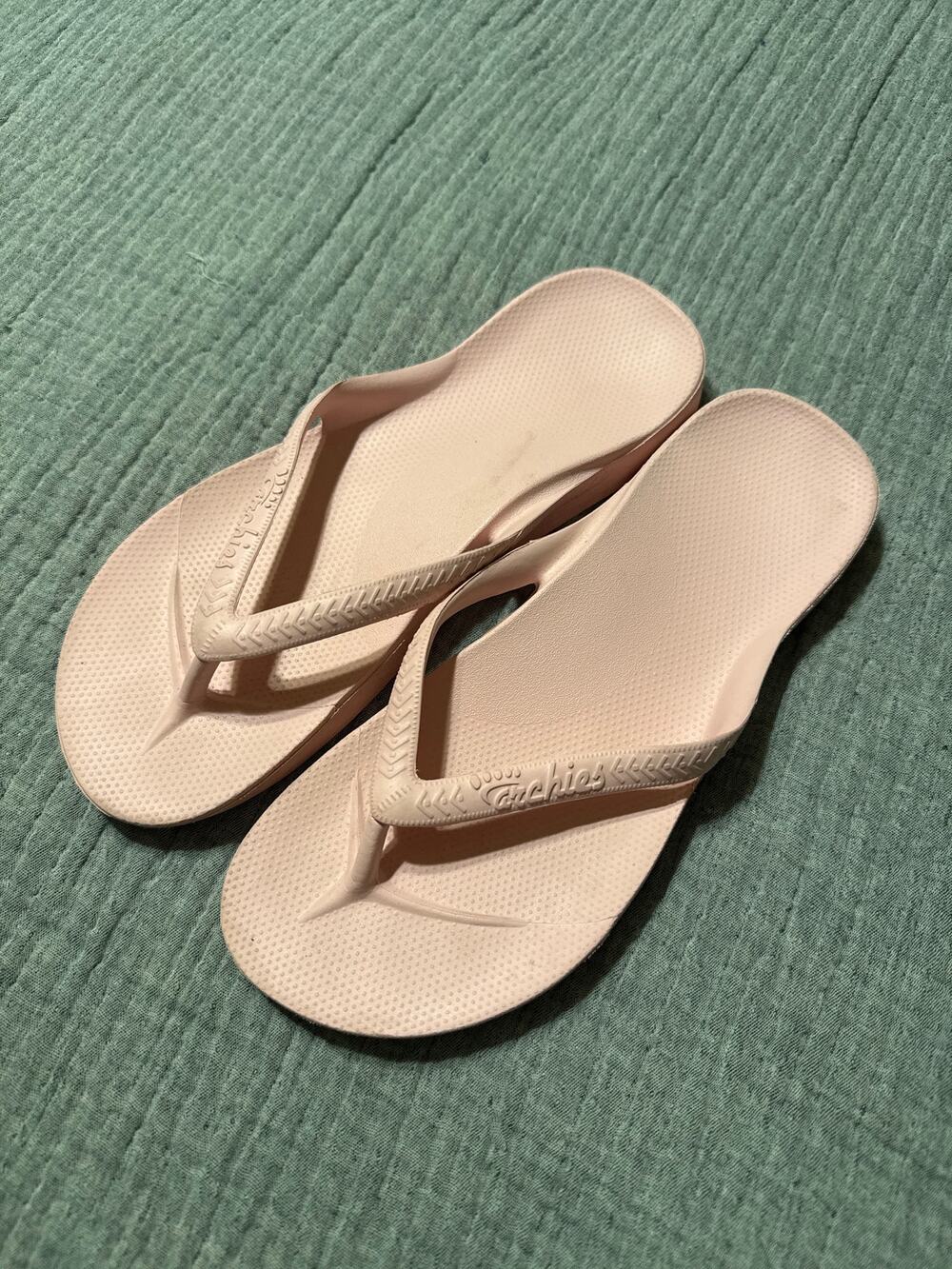 Archies Pink Women’s Sandals Flip Flops Size 8